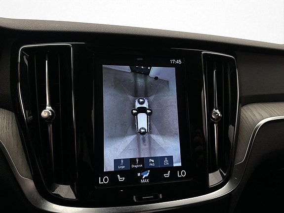 Volvo V60 Cross Country 12 of 30