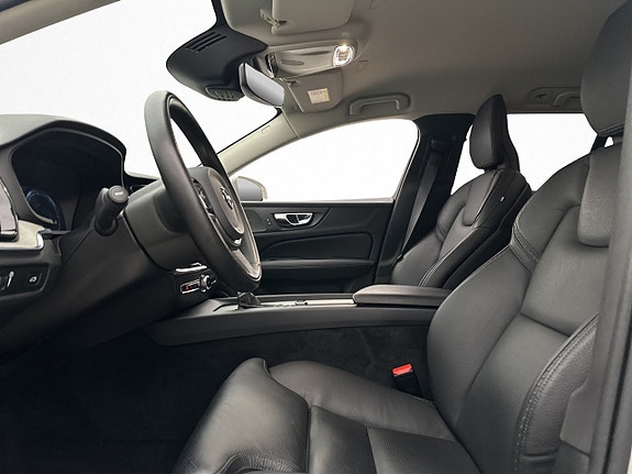 Volvo V60 Cross Country 24 of 30