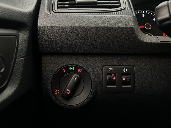 Volkswagen Caddy Maxi 14 of 29