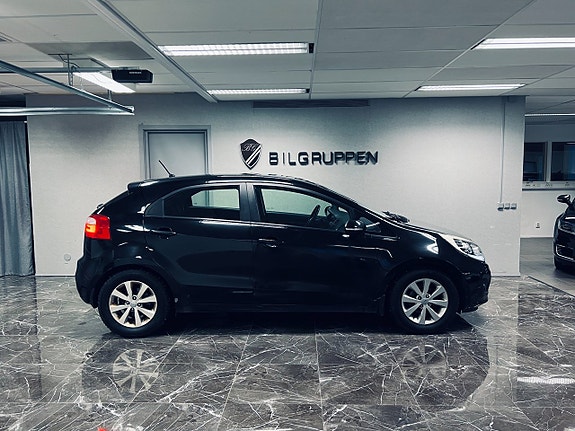 Kia Rio 3 of 18