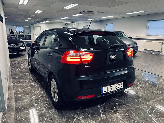 Kia Rio 6 of 18