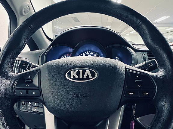 Kia Rio 12 of 18