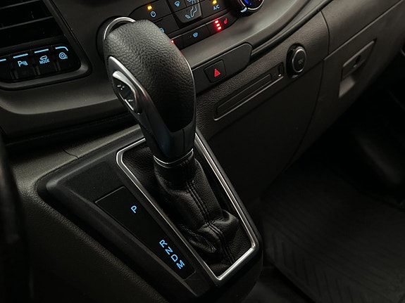 Ford Transit Custom 22 of 28
