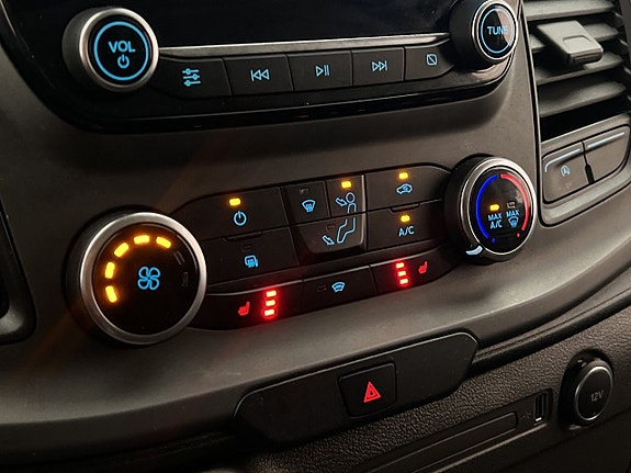 Ford Transit Custom 21 of 28