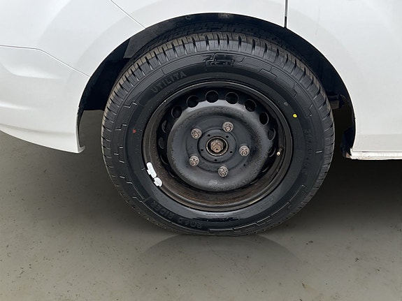 Ford Transit Custom 25 of 28