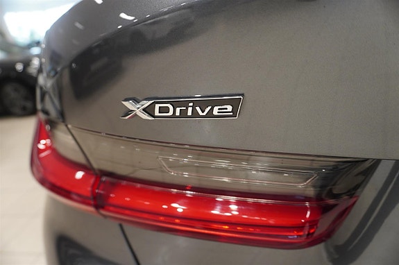 BMW 320d 15 of 15
