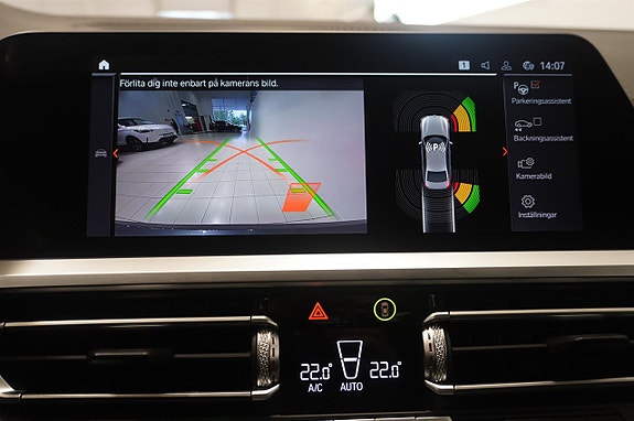 BMW 320d 12 of 15