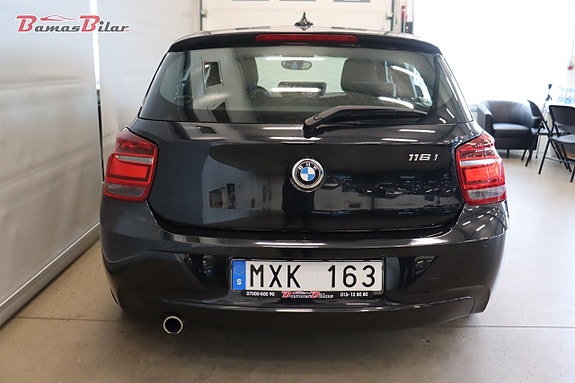 BMW 116i 4 of 16