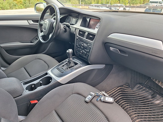 Audi A4 5 of 13