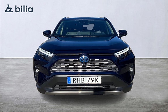 Toyota RAV4 6 of 21