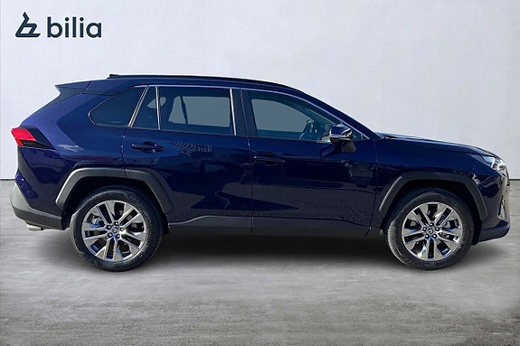 Toyota RAV4 18 of 21