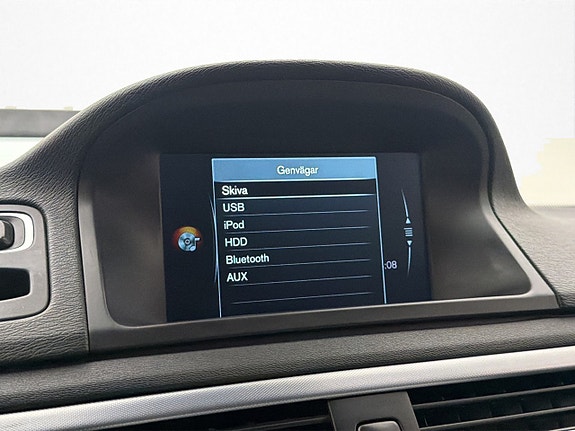 Volvo XC70 18 of 25