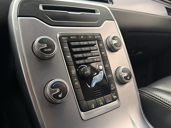 Volvo XC70 19 of 25