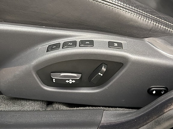 Volvo XC70 13 of 25