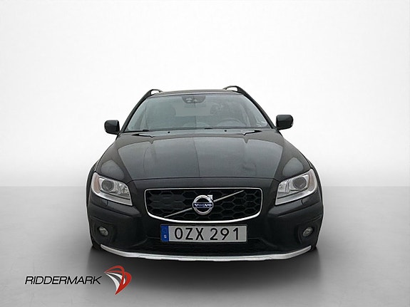 Volvo XC70 2 of 25