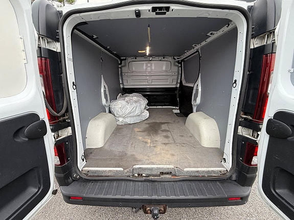 Opel Vivaro 9 of 18