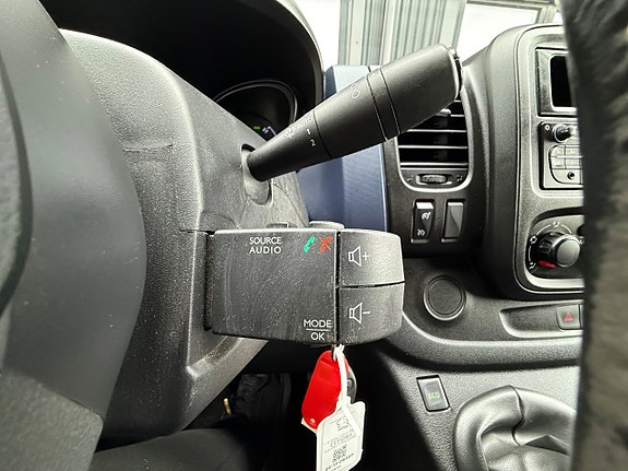 Opel Vivaro 15 of 18