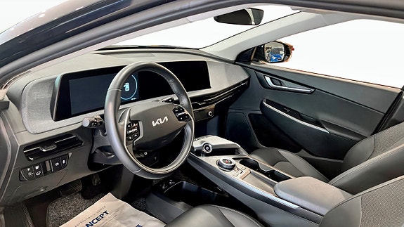 Kia EV6 8 of 12