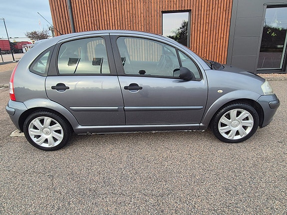 Citroen C3 2 of 8