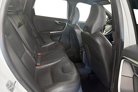 Volvo XC60 16 of 18