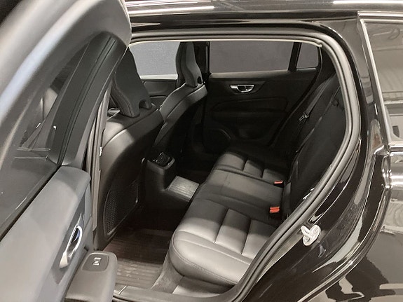 Volvo V60 6 of 10