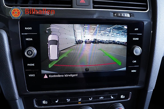 Volkswagen Golf Alltrack 22 of 25
