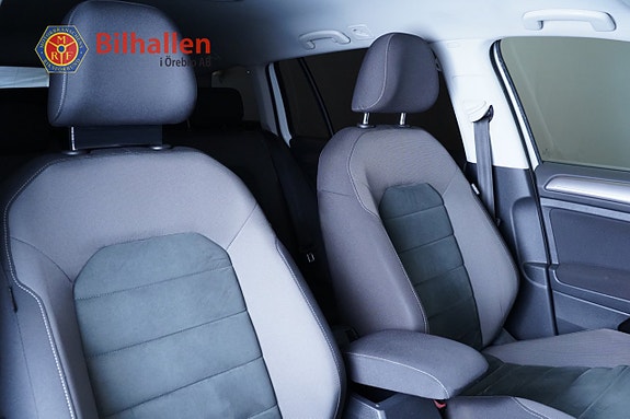 Volkswagen Golf Alltrack 12 of 25