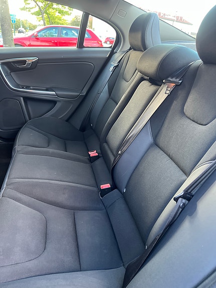 Volvo S60 4 of 6