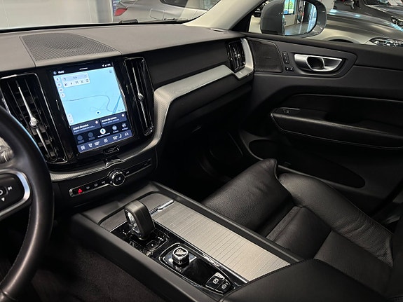 Volvo XC60 21 of 30