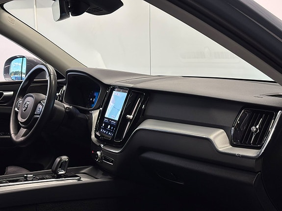 Volvo XC60 30 of 30