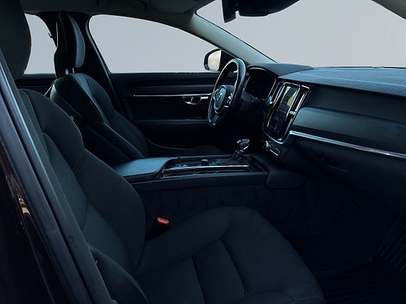 Volvo V90 10 of 22