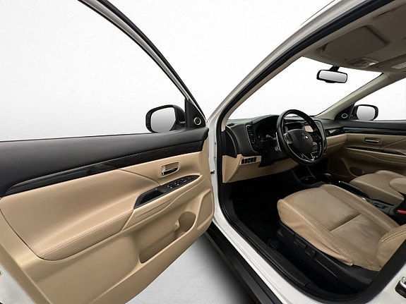 Mitsubishi Outlander 13 of 30