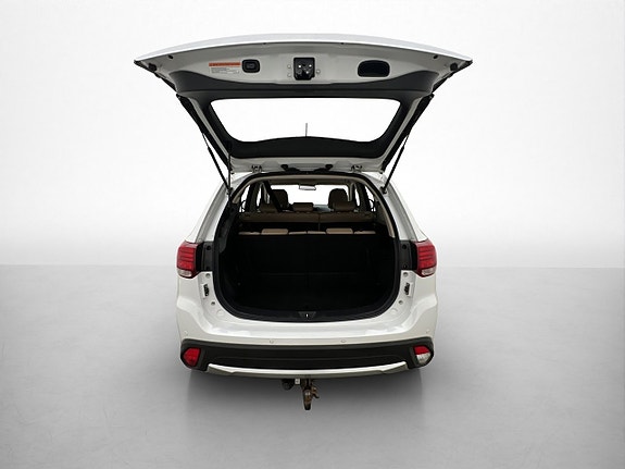 Mitsubishi Outlander 18 of 30