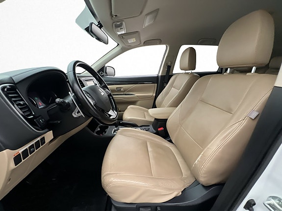 Mitsubishi Outlander 22 of 30