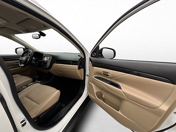 Mitsubishi Outlander 16 of 30