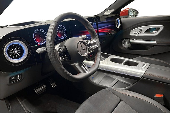 Mercedes-Benz CLA350 6 of 17