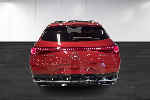 Mercedes-Benz CLA350 17 of 17