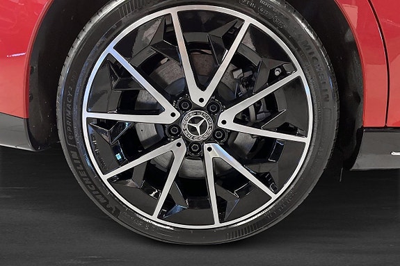 Mercedes-Benz CLA350 5 of 17