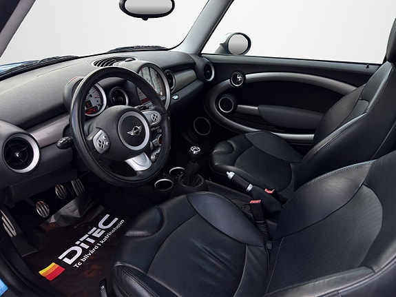MINI Cooper S 9 of 14
