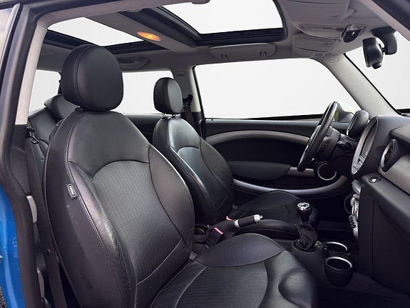 MINI Cooper S 11 of 14