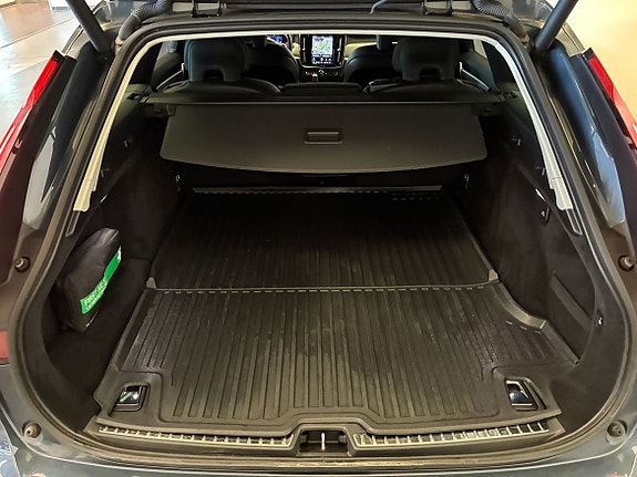 Volvo V90 8 of 21