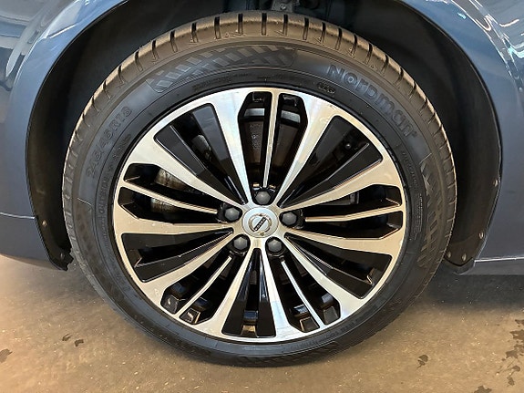 Volvo V90 5 of 21