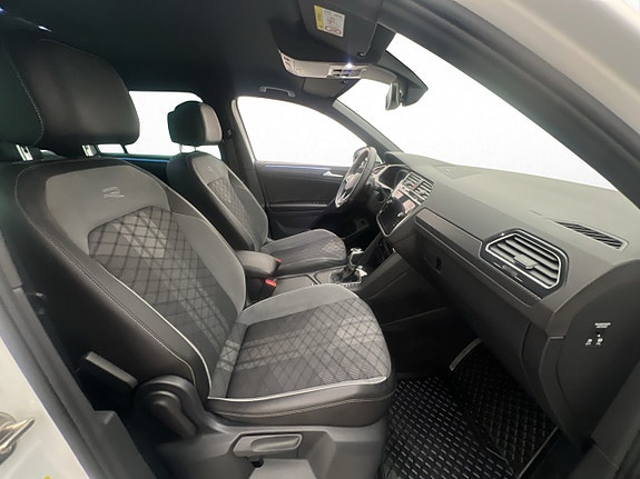 Volkswagen Tiguan 15 of 30