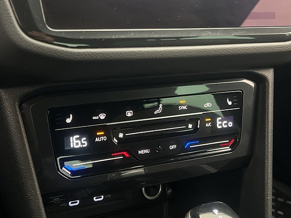 Volkswagen Tiguan 24 of 30