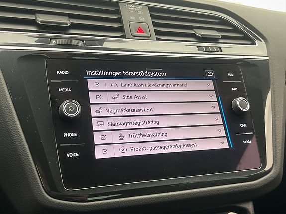 Volkswagen Tiguan 30 of 30