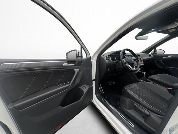 Volkswagen Tiguan 10 of 30