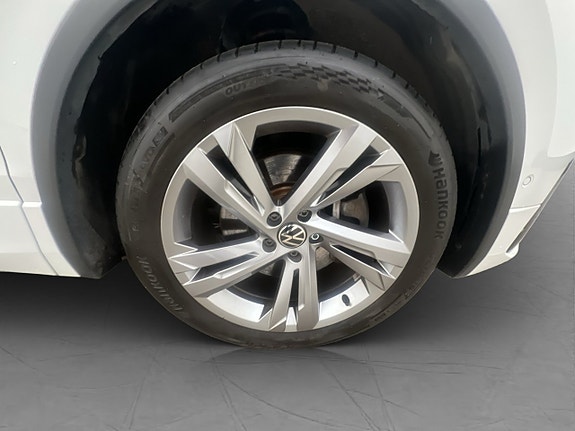 Volkswagen Tiguan 9 of 30
