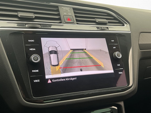 Volkswagen Tiguan 27 of 30