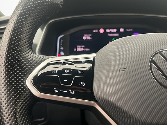 Volkswagen Tiguan 23 of 30
