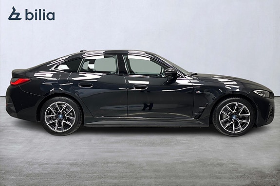 BMW i4 2 of 14